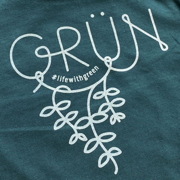 MONOMONI（モノモニ）こどもTシャツ「Grun（グリューン）」 